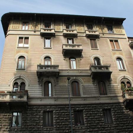 ミラノViale Lunigiana - Penthouse - 6 Peopleアパートメント エクステリア 写真