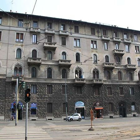 ミラノViale Lunigiana - Penthouse - 6 Peopleアパートメント エクステリア 写真